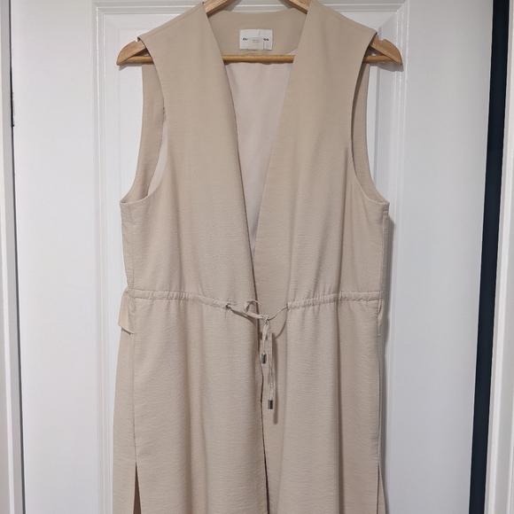 Club Monaco Oralie Vest - Picture 7 of 9